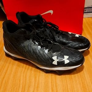Black Cleats Size 15